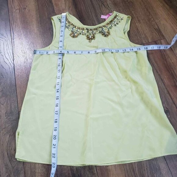 Lilly Pulitzer Havana 100% Silk Embellished Top in Kelp Green Yellow Size XS - Picture 11 of 12